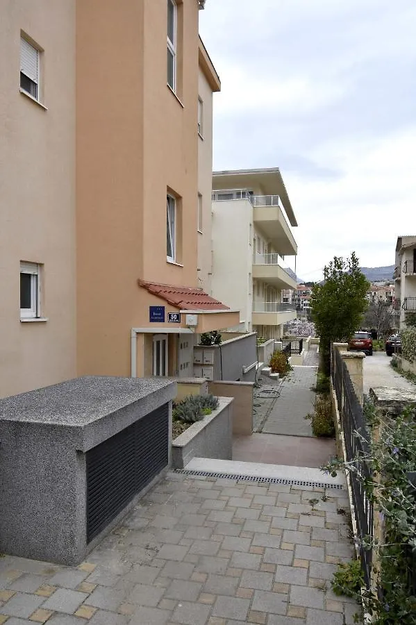 Apartment Nikola Split